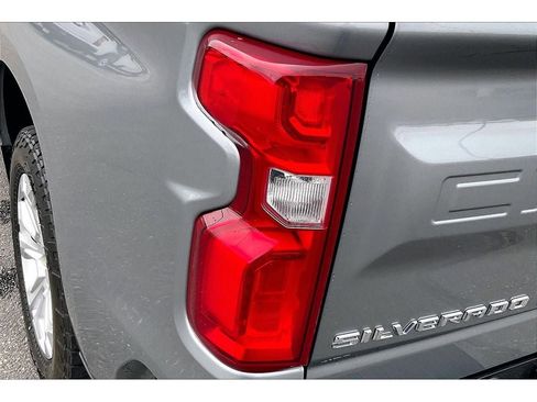 Used 2024 Chevrolet Silverado 1500 High Country w/ Technology Package image 30