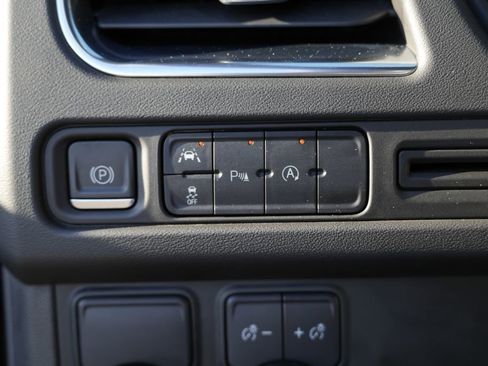 Used 2023 Chevrolet Suburban Premier RWD image 56