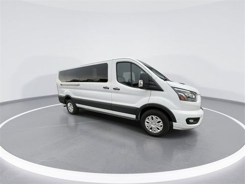Used 2023 Ford Transit 350 XLT image 2
