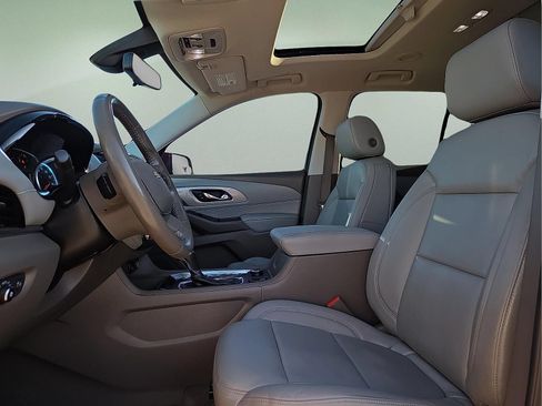 Used 2018 Chevrolet Traverse LT FWD image 15