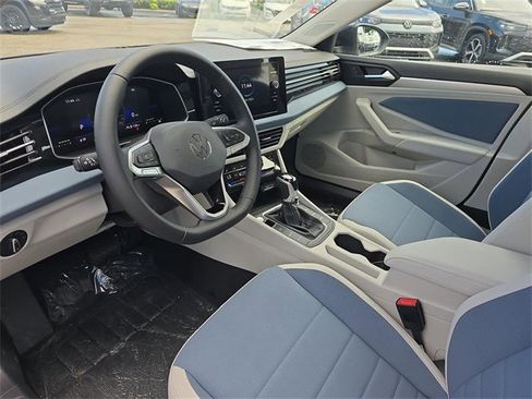 New 2025 Volkswagen Jetta SE image 21