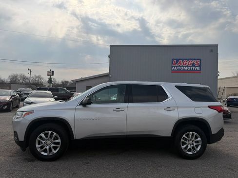 Used 2018 Chevrolet Traverse LS image 2