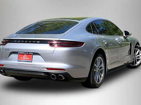 Used 2017 Porsche Panamera 4S image 5