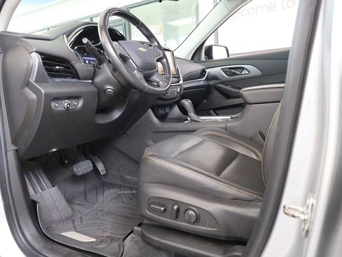 Used 2020 Chevrolet Traverse Premier w/ Redline Edition FWD image 39