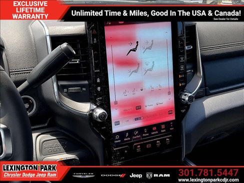 New 2026 RAM 2500 Laramie AWD/4WD image 7