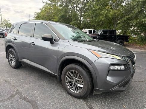 Used 2021 Nissan Rogue S FWD image 1