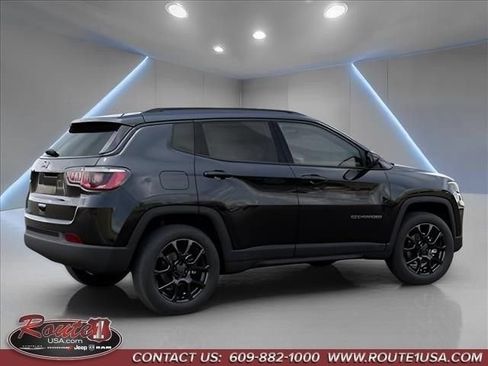 New 2026 Jeep Compass Latitude AWD/4WD image 5