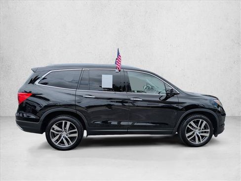 Used 2016 Honda Pilot Touring image 4