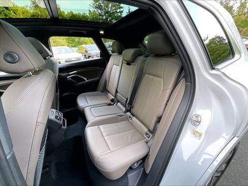 Used 2025 Audi Q5 Premium w/ 19" Wheel Package AWD/4WD image 23