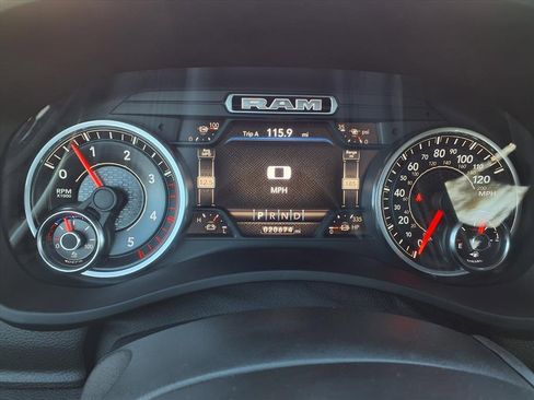 Used 2019 RAM 3500 Laramie w/ Black Appearance Package image 15