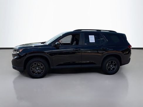 Used 2024 Honda Pilot TrailSport image 8