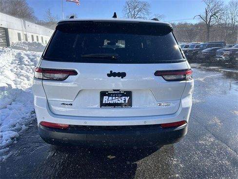 Certified 2023 Jeep Grand Cherokee L Laredo image 7