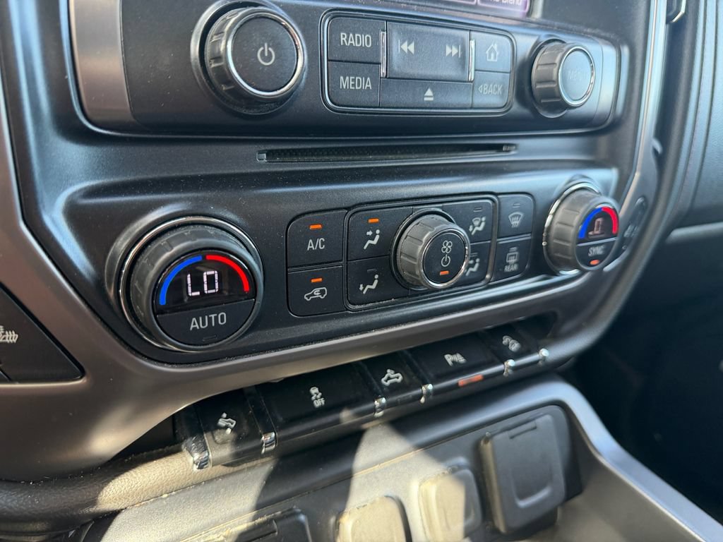Used 2018 GMC Sierra 1500 SLT AWD/4WD image 28