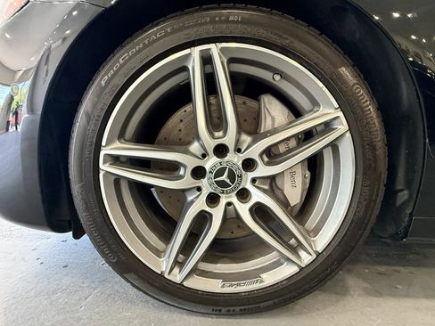 Used 2018 Mercedes-Benz E 300 w/ Premium 1 Package image 40