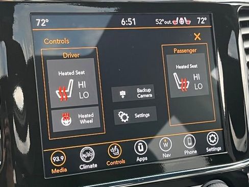 Used 2022 Jeep Grand Cherokee Limited image 37