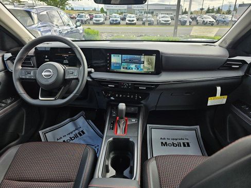 New 2025 Nissan Kicks SR w/ SR Premium Package image 18