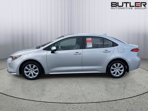 New 2026 Toyota Corolla LE FWD image 2