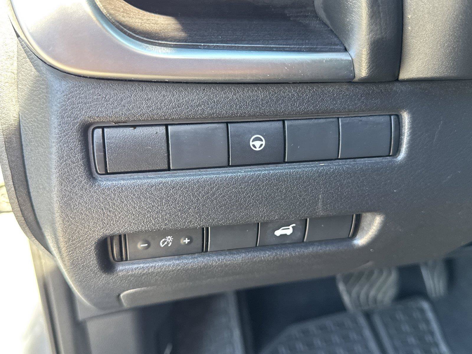 Used 2021 Nissan Rogue SL FWD image 16