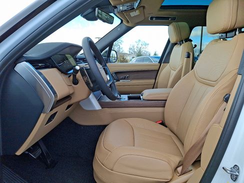 New 2026 Land Rover Range Rover SE image 11