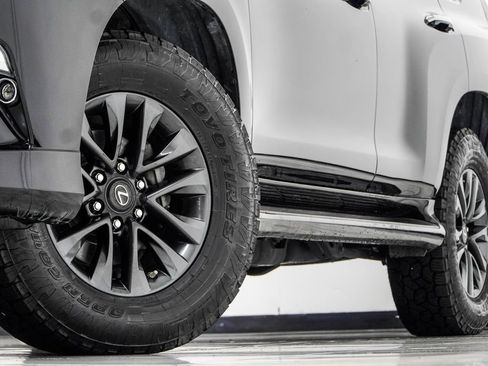 Used 2023 Lexus GX 460 Premium AWD/4WD image 3