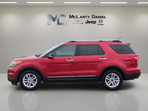 Used 2011 Ford Explorer XLT w/ 202A Rapid Spec Order Code image 3