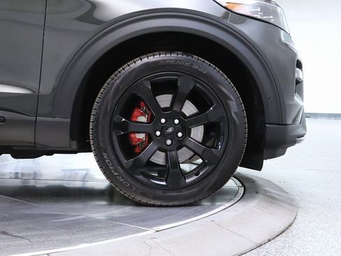 Used 2021 Ford Explorer ST w/ Equipment Group 401A image 6