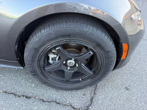 Used 2017 MAZDA MX-5 Miata RF Grand Touring RWD image 36