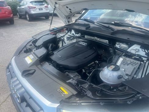 Used 2020 Audi Q5 2.0T Premium w/ Convenience Package image 10