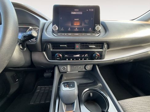 Used 2023 Nissan Rogue SV image 11