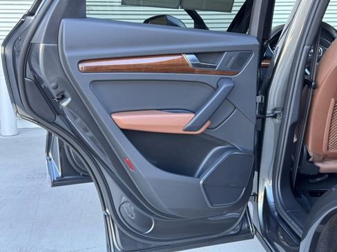 Used 2022 Audi Q5 2.0T Premium w/ Convenience Package image 25