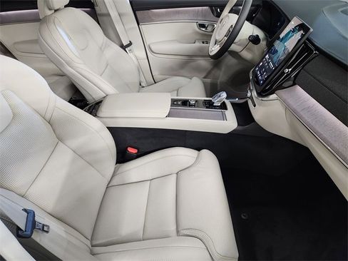 New 2026 Volvo XC90 T8 Ultra w/ Protection Package Premier image 3