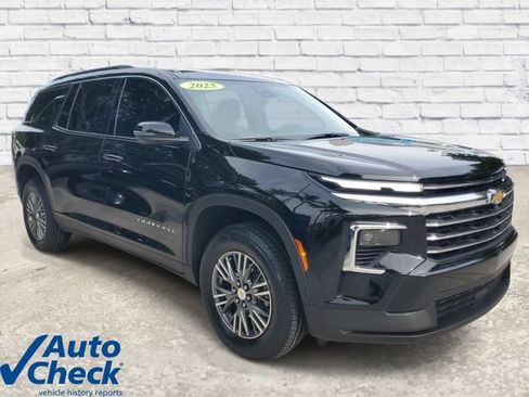 Certified 2025 Chevrolet Traverse LT FWD image 5