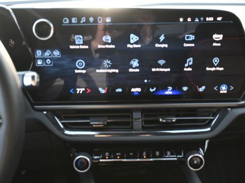 New 2025 Chevrolet Equinox EV RS image 17