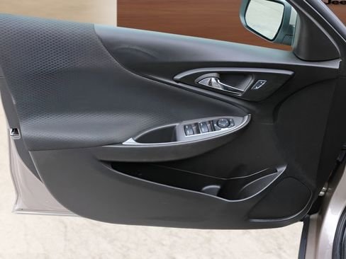 Used 2025 Chevrolet Malibu LT FWD image 10