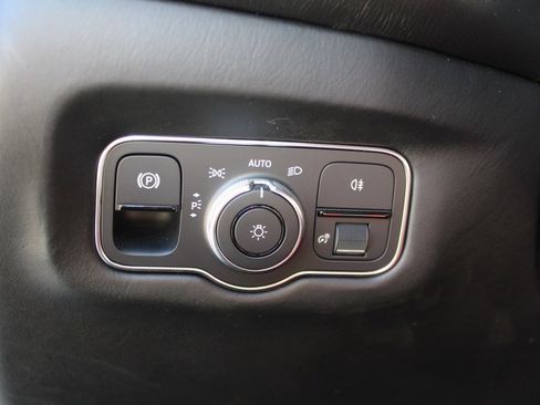 Used 2020 Aston Martin V8 Vantage Coupe image 18