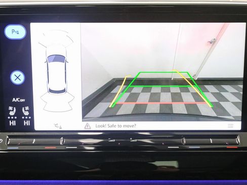 Used 2024 Volkswagen Atlas Cross Sport SEL R-Line image 35