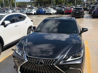 Used 2025 Lexus ES 350 w/ Premium Package FWD video 1