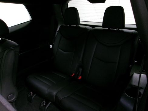 Used 2023 Cadillac XT6 Sport w/ LPO, ONYX Package image 12