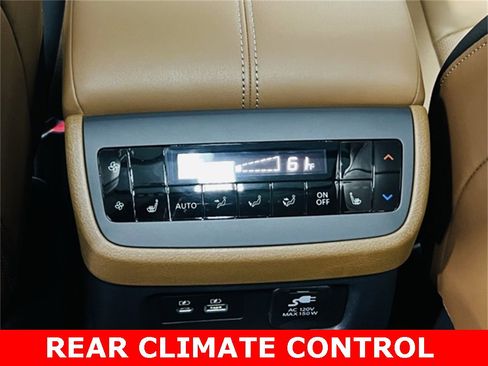 New 2025 Nissan Pathfinder Platinum image 11