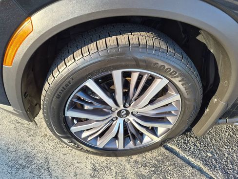 Used 2023 INFINITI QX60 Sensory w/ Vision Package AWD/4WD image 7