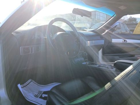 Used 2004 Ford Thunderbird image 11