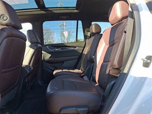 Used 2020 Cadillac XT6 Premium Luxury image 10