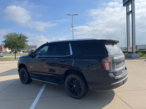 Used 2022 Chevrolet Tahoe LT w/ Luxury Package RWD image 4