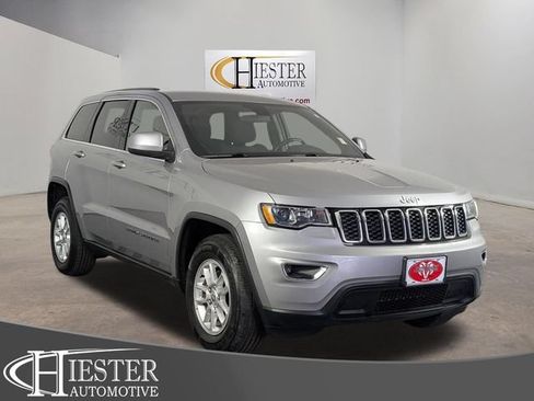 Used 2020 Jeep Grand Cherokee Laredo RWD image 1