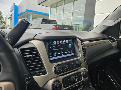 Used 2019 GMC Yukon Denali w/ Denali Ultimate Package AWD/4WD image 28