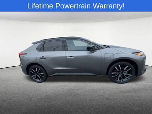 New 2026 Subaru Solterra Touring image 9