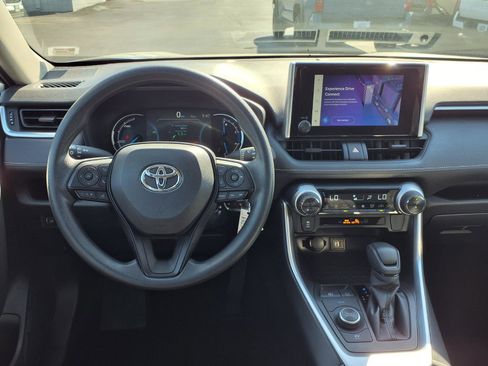 Certified 2025 Toyota RAV4 LE AWD/4WD image 5
