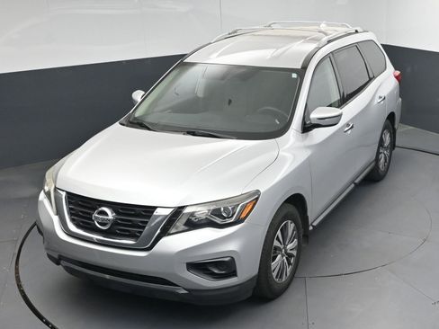 Used 2020 Nissan Pathfinder S image 27