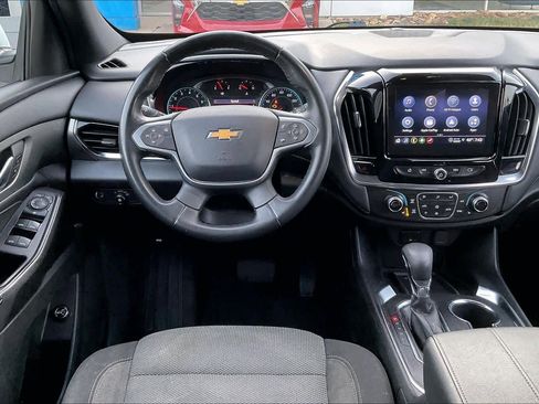 Used 2023 Chevrolet Traverse LT image 7