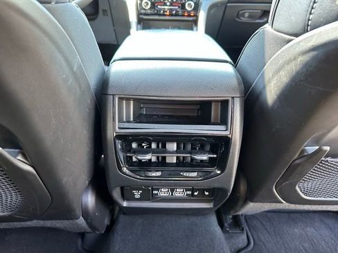 Used 2023 Jeep Grand Cherokee Overland AWD/4WD image 33